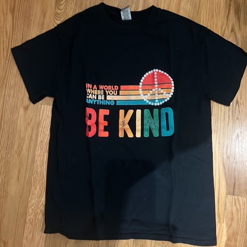 BE KIND Tshirt, black, Sz Sm - Picture 2 of 3